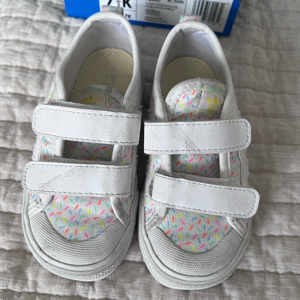 Adidas Nizza Velcro sneakers